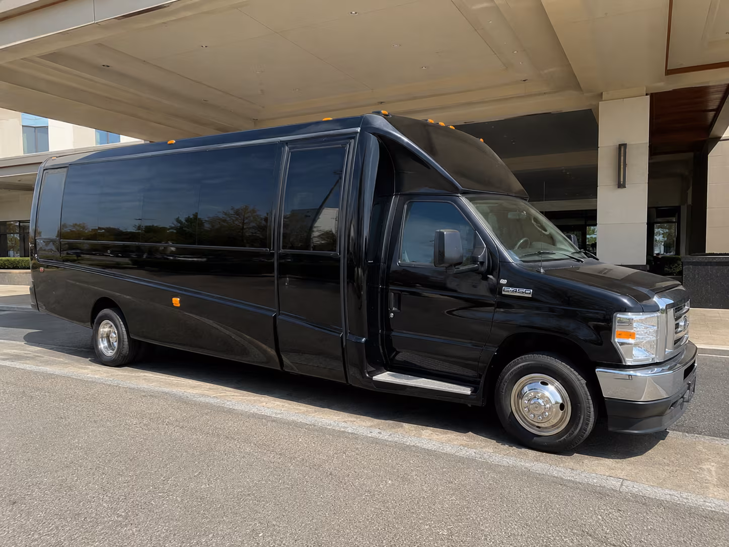 pregame party bus rentals to westgate entertainment district